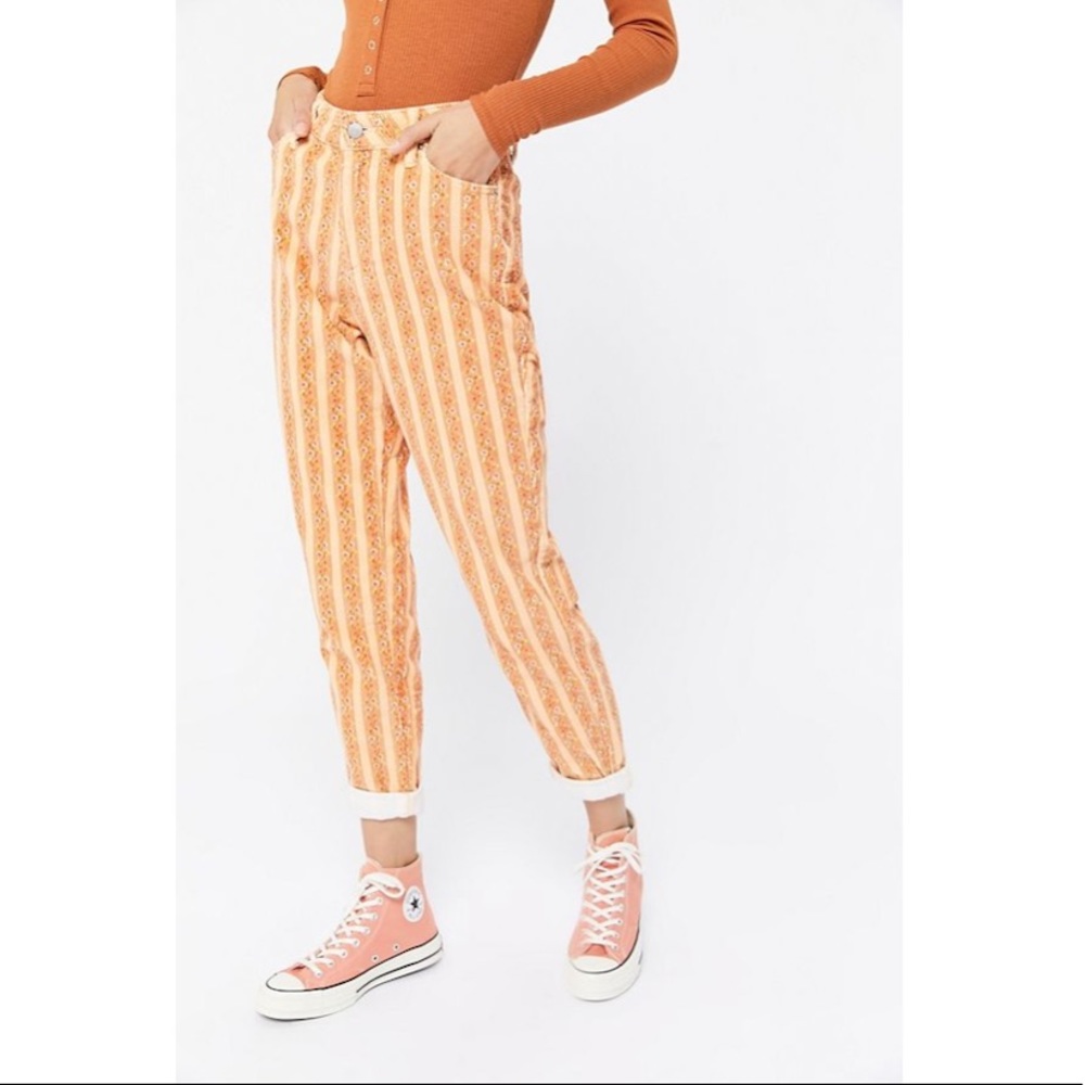 BDG UO Floral corduroy mom jeans